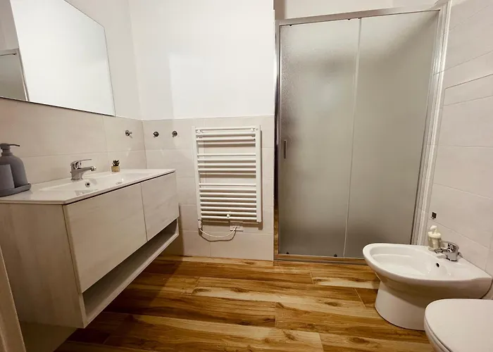 Garda Havens * קסטלנואובו דל גארדה